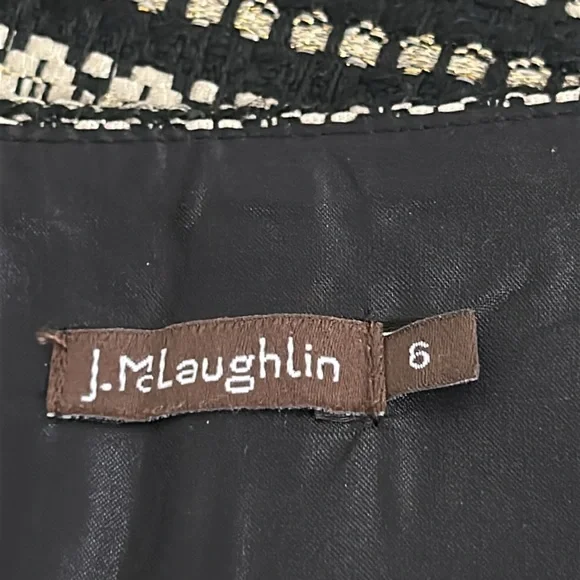 Black and White Patterned Women's Skirt worn once - Picture 6 of 7